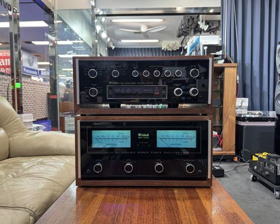 Mcintosh(매킨토시)MC7300 + C34V 파워프리앰프